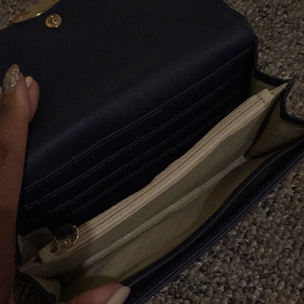 New York and Company Purse & Wallet - Picture 3 of 6